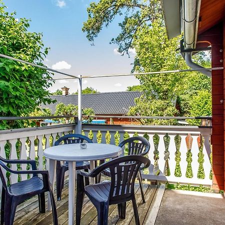 Simple Little Cottage In A Cozy Courtyard In Vimmerby Exterior foto